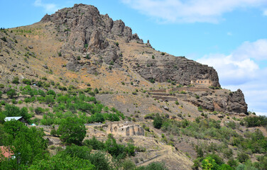 Fototapeta premium Suleymaniye Town, located in Gumushane, Turkey, is an ancient settlement with its old church, mosque and houses.