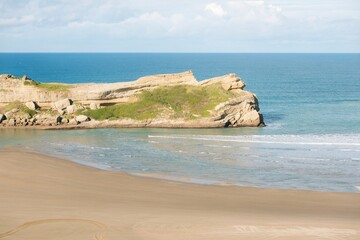Heavy waves hitting the Beach at Castlepoint © Louis