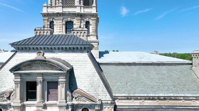 Aerial Zoom of Kosciusko County Courthouse in Warsaw Indiana