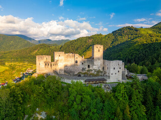 Fototapeta premium Ruins of Strecno Castle during sunset, Slovakia.