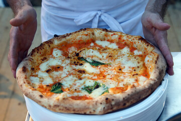 PIZZA MARGHERITA