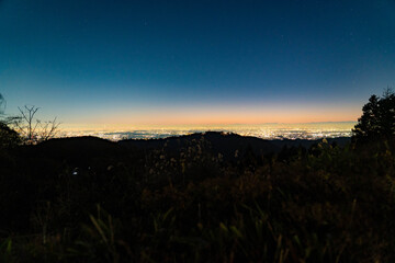 小仏城山からの初日の出前の夜景