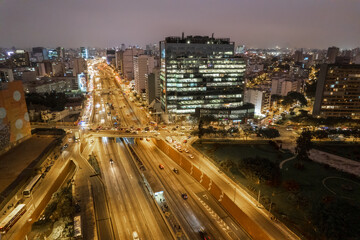 Obraz premium Excellent night aerial view of Av. Alfredo Benavides and Via Expresa Luis Bedoya Reyes in the city of Lima