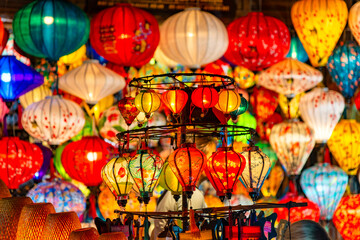 Fototapeta premium Paper lanterns on the streets of old Asian town - Hoi An