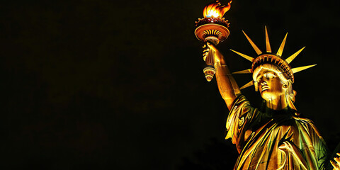 Obraz premium Torch of Liberty: An illuminated statue of Lady Liberty holding a Republican Party torch, symbolizing the Party's commitment to preserving individual freedom and liberty for all Americans.