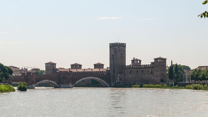 Obraz premium Exploring Verona: Summer's Warm Embrace in Italy