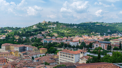 Obraz premium Panoramic Perfection: Verona’s Cityscape from an Aerial View