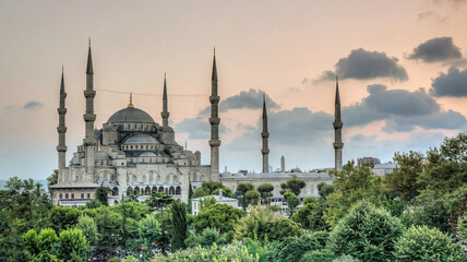 Sultanahmet Mosque, also known as Blue Mosque in Sultanahmet Square at sunset, Eminonu, Istanbul, Turkey