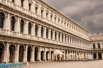 Fototapeta premium Architecture of the famous St. Mark's Square in the city of Venice in Italy