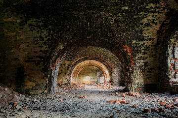 Obraz premium Inside old ruined burnt red brick fortress