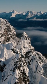 Invierno en la Monta&ntilde;a - Drone Video Vertical