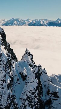 Invierno en la Monta&ntilde;a - Drone Video Vertical