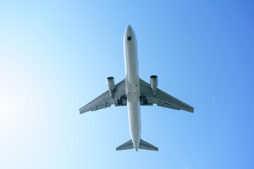 飛行機　青空