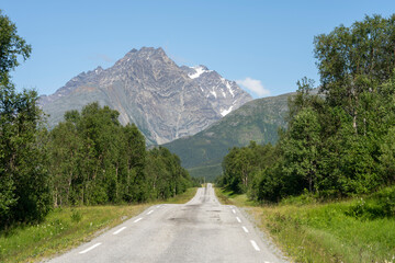 The road to the mountains, Lyngen, Troms County