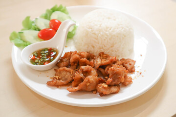 fried pork with garlic with rice