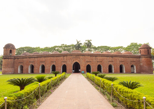 Sixty Dome Mosque or Saith Gunbad Masjid, Khulna Division, Bagerhat, Bangladesh