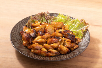 鶏皮　炭火焼き