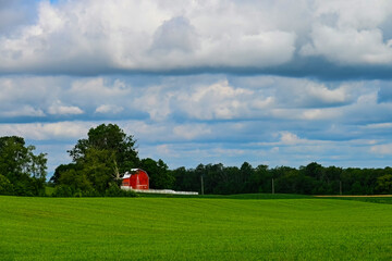 red barn in the countryside