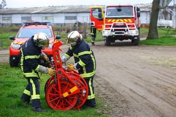 Pompier France bin&ocirc;me alimentation