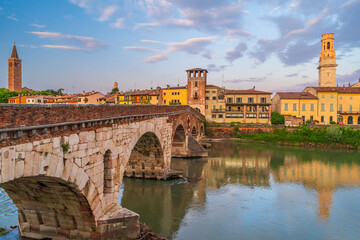 Fototapeta premium Verona city downtown skyline, cityscape of Italy in Europe