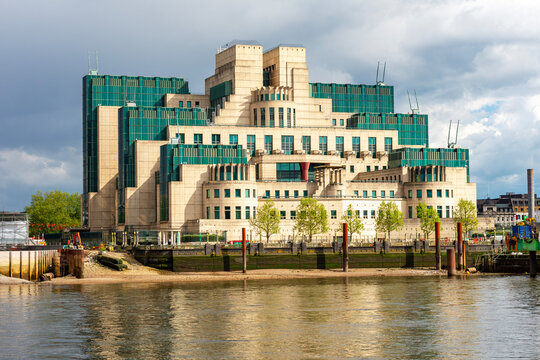 SIS or MI6 building in Vauxhall - headquarters of Secret Intelligence Service, London, UK