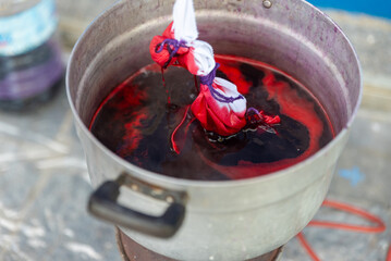 hand dyeing fabrics made from natural dyes,Natural dyeing process of cotton fabric.