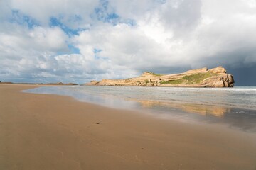 Waves hitting the Castlepoint reef