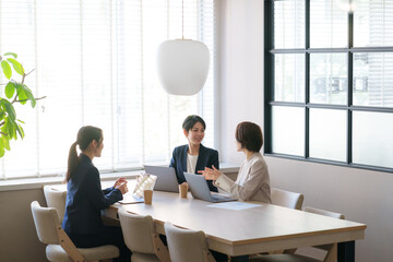 女性　ビジネス
