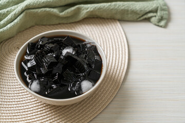 Black grass jelly with ice