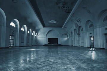 Obraz premium Saal - Beatiful Decay - Abandoned - Verlassener Ort - Urbex / Urbexing - Lost Place - Artwork - Creepy - High quality photo