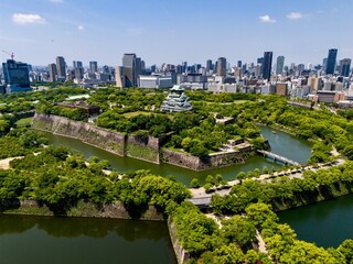 Obraz premium Drone footage of Osaka castle fortifications, Japan