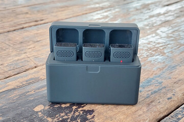 Wireless Mic for Voice Recording on wooden floors