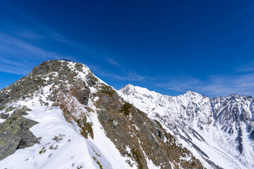 Fototapeta premium 残雪期の西穂高岳