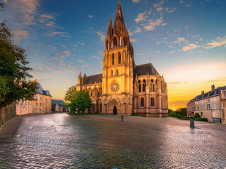 Obraz premium cathedral at sunset