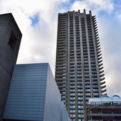 Obraz premium modern brutalist building in the city, Barbican, London, UK