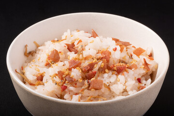 カリカリ梅　しらすご飯