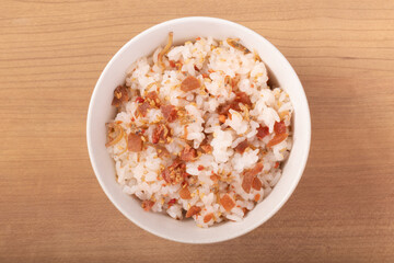 カリカリ梅　しらすご飯