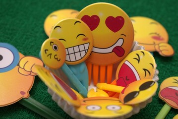 egg, smile, cartoon, easter, face, smiley, fun, food, emoticon, icon, illustration, funny, vector, yellow, 3d, concept, symbol, chicken, design, color, art, baby, group, child, people