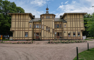 Fototapeta premium Day trip on a cloudy summer day to the town of Hjo on Lake Vaettern, Sweden's second largest lake