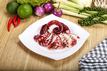 Jamanese cuisine - sashimi with octopus