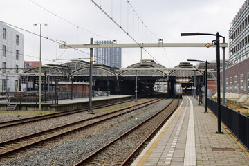 Obraz premium Train station The Hague Hollands Spoor (HS) built in 1888 with old ornaments and canopies
