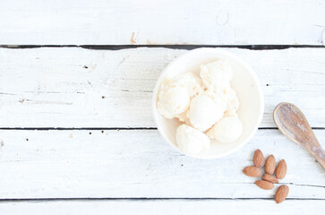 Ketogenes Eis Mandel Mandeleis Eiscreme selber machen