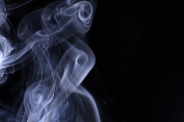 Obraz premium White smoke on a dark background, abstract, silver fog, minimalism, line of light