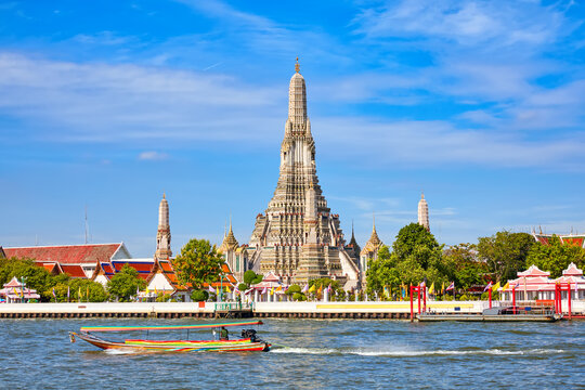 Wat Arun Temple, The Temple of Dawn in Bangkok, Thailand