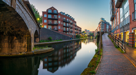 Beautiful architecture of Birmingham city canal at dawn