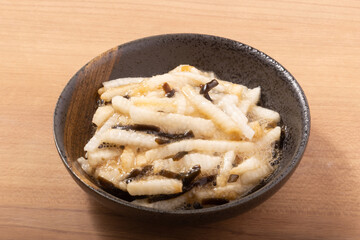 長芋　塩昆布あえ