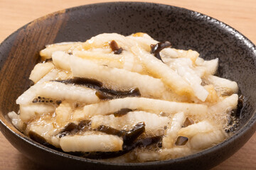 長芋　塩昆布あえ