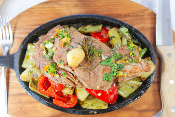 Sirloin Mexicano servido en Sartén 