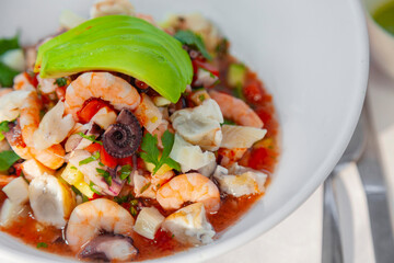 Tostada de Atún y Camaron