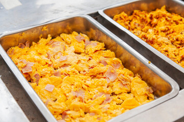 Huevos con Jamón en Bufeteras con comida rústica Mexicana